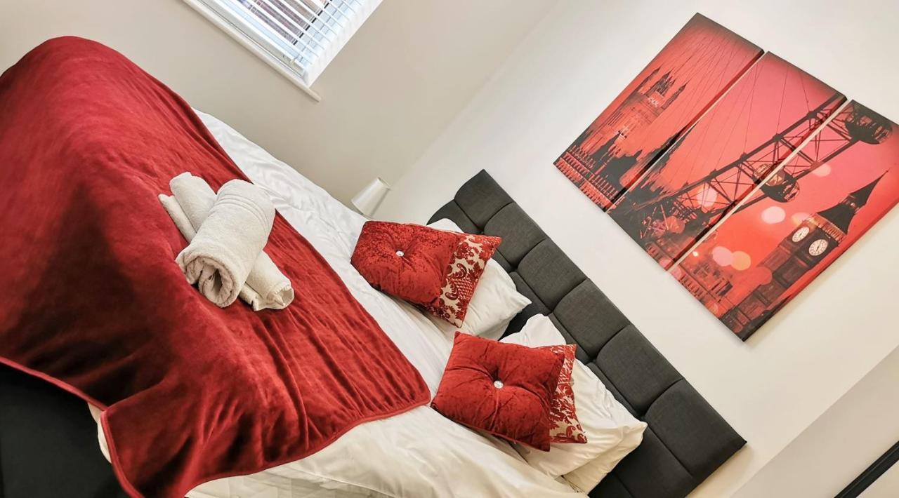 J Quarter - Sleeps 5 Long Term & Families Comfortably, 4 Beds, 2 Bathrooms 버밍엄 외부 사진